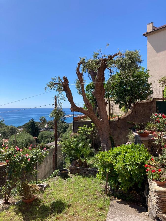 Relax Apartment Arenzano Luaran gambar